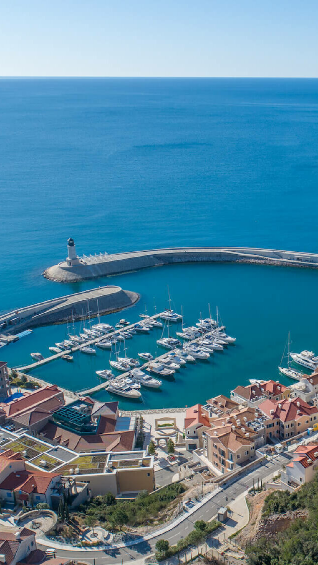 Centrale Lustica Bay